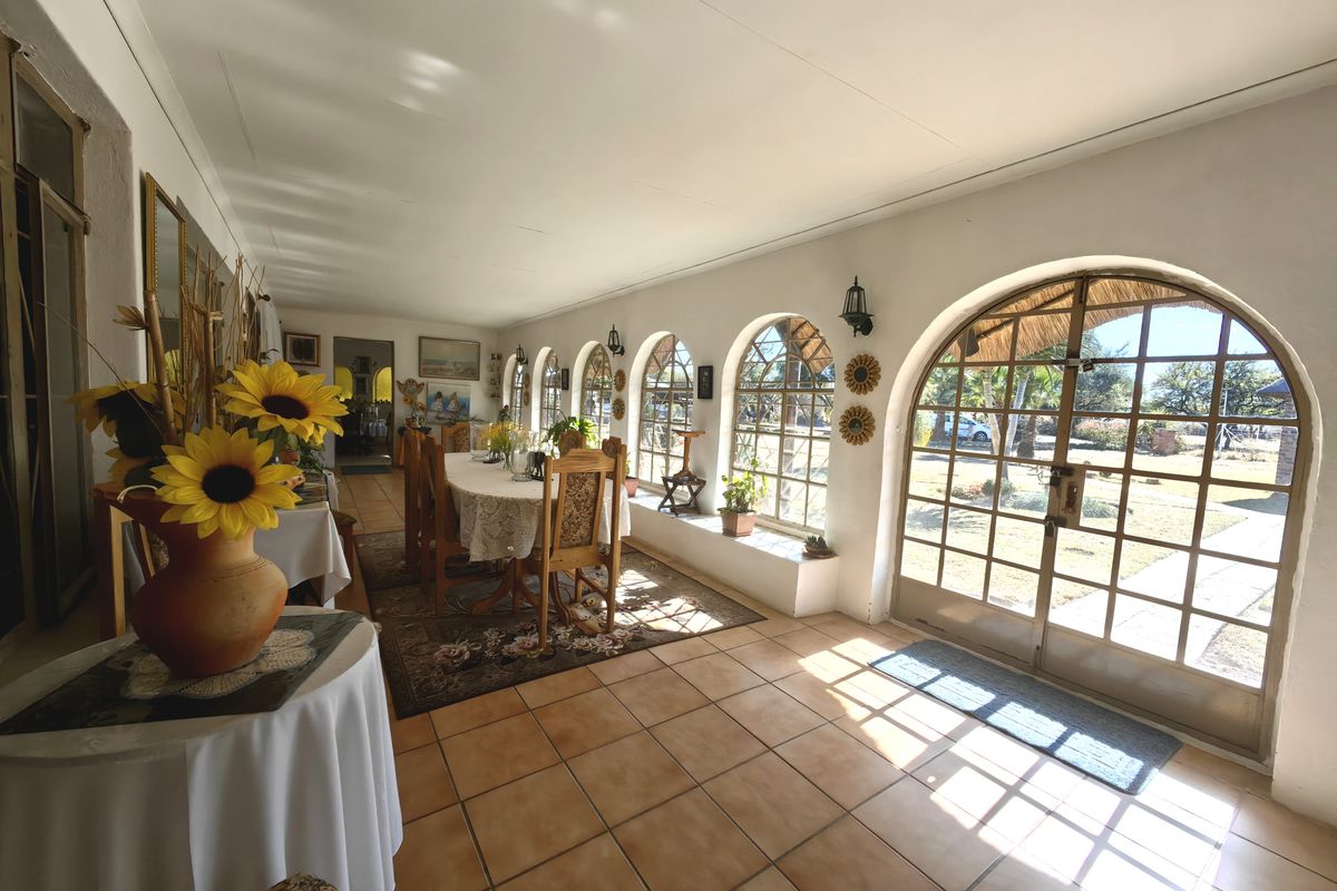 Idyllic 21-Hectare Farm with Breathtaking Magaliesberg Mountain Views - Photo 5