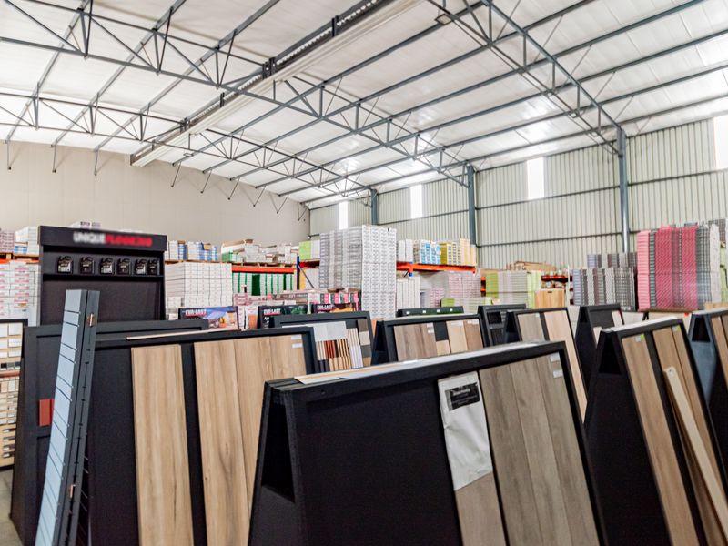 FOR SALE: Premium Industrial Warehouse in Limeroc Business Park with backup off-grid utilities - Photo 10