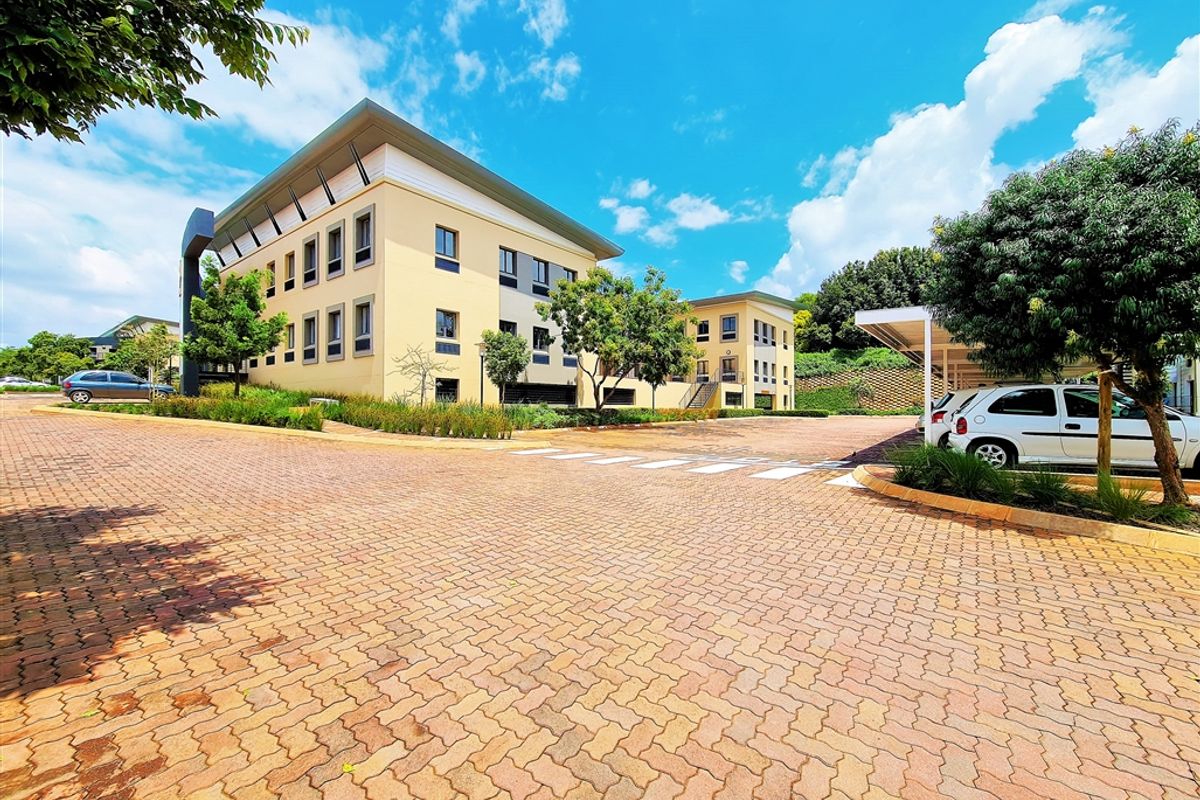 Open Plan Ground Floor Office to Let in Cleawater Office Park - Photo 2