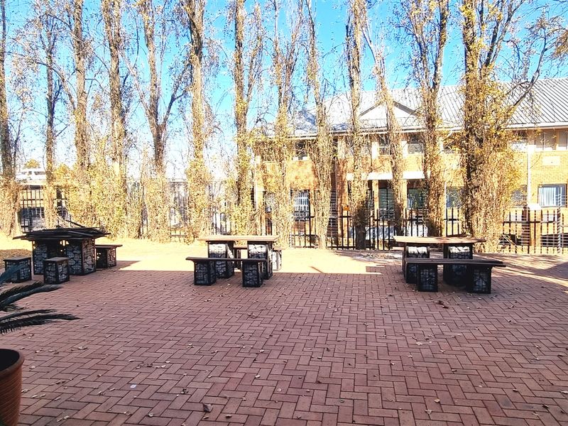 Office space to let on the Ground floor of Maple House in Western Woods Office Park Woodmead - Photo 6