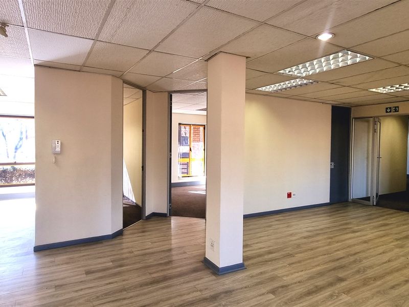 Office space to let on the Ground floor of Maple House in Western Woods Office Park Woodmead - Photo 5