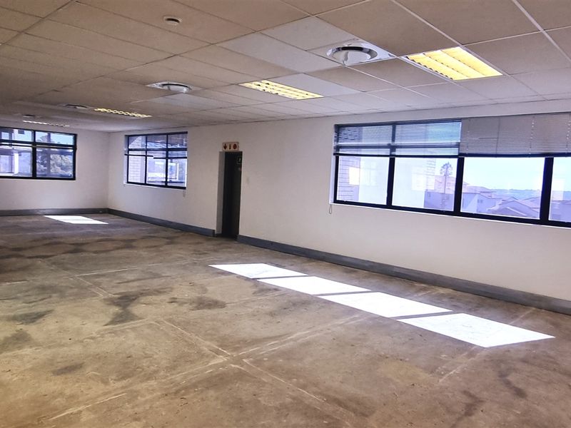 Office space to let on the 1st floor of Block B in 11 Naivasha Road Sunninghill - Photo 4