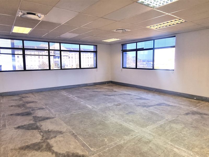 Office space to let on the 1st floor of Block B in 11 Naivasha Road Sunninghill - Photo 7