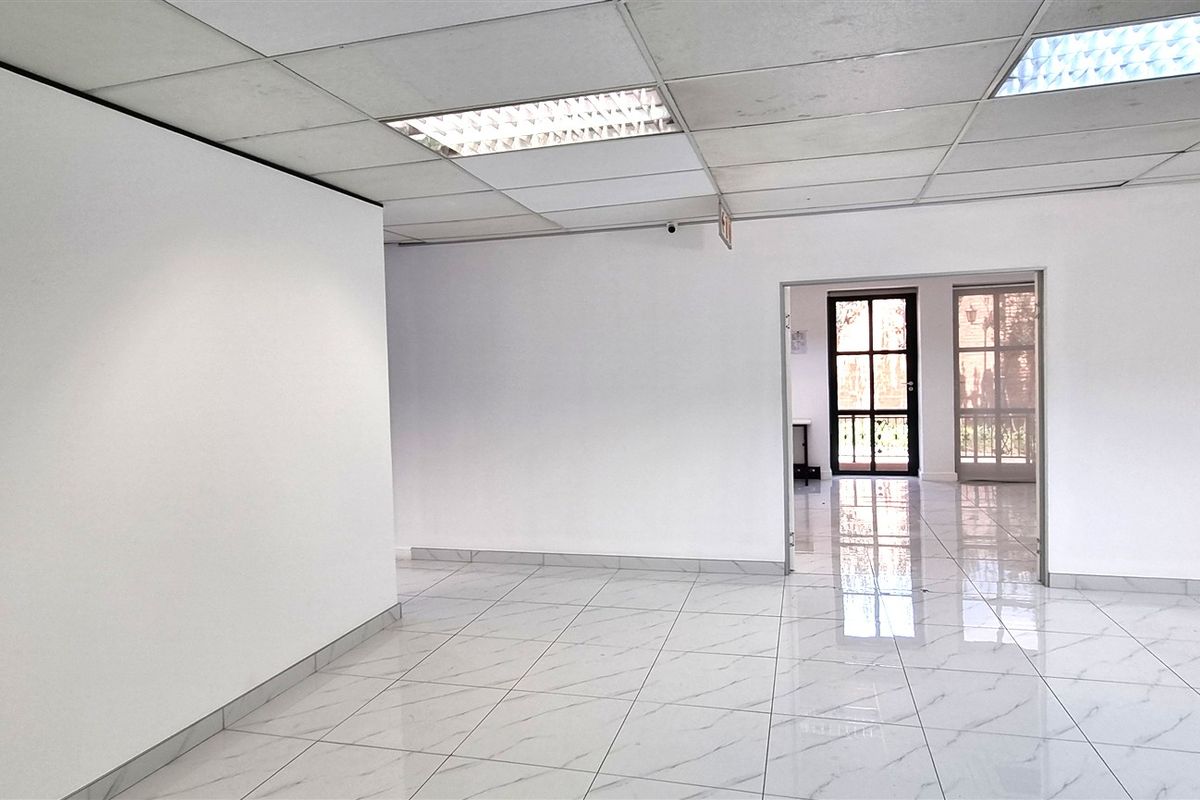 Office space to let in Morningside Close - Photo 5