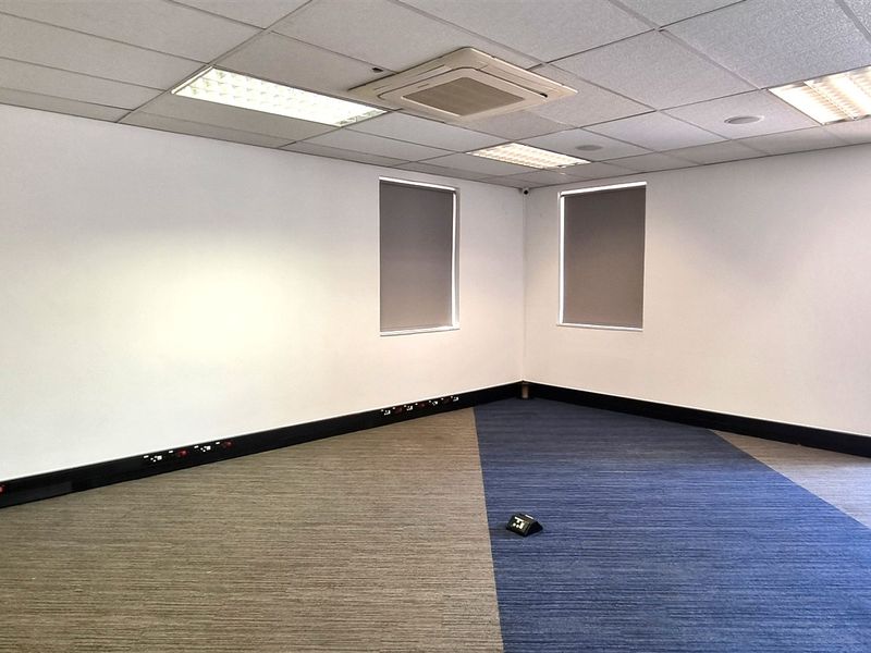 Office space to let in Morningside Close - Photo 10