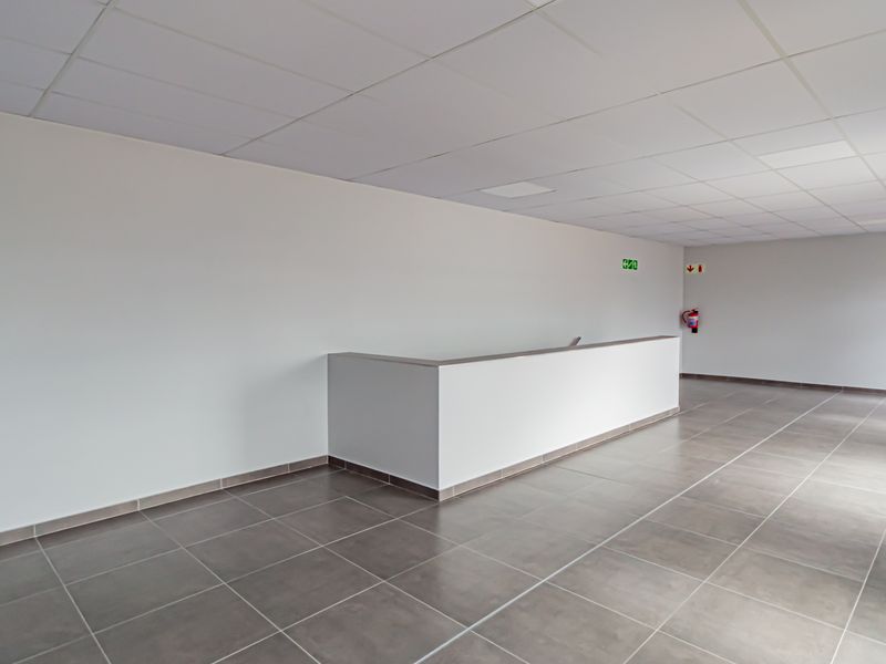 High-Spec Industrial Facility | 596m2 | Superlink Access | Backup Power - Photo 9
