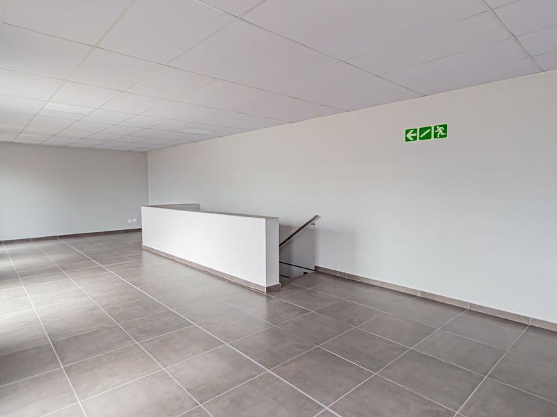 High-Spec Industrial Facility | 596m2 | Superlink Access | Backup Power - Photo 8