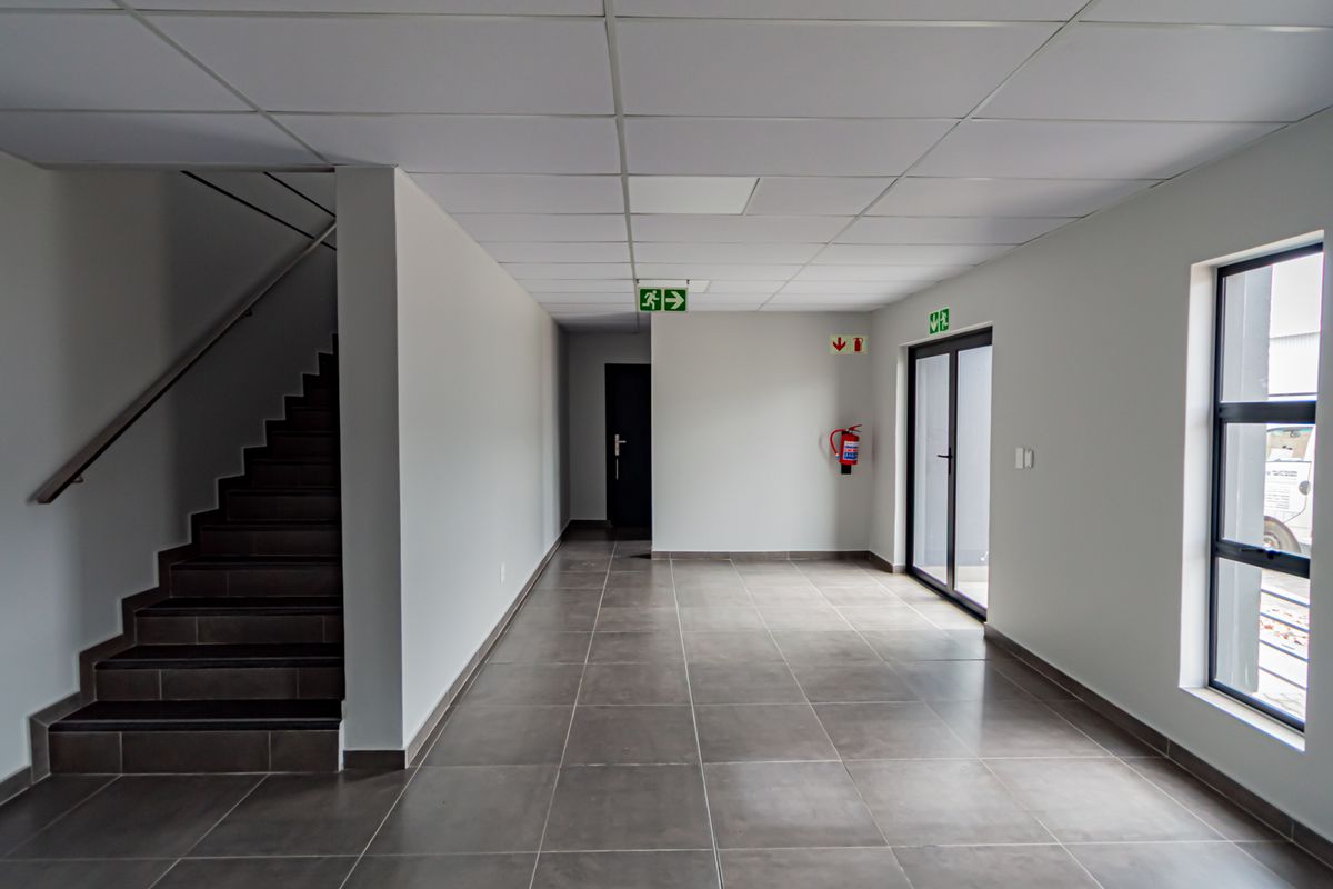High-Spec Industrial Facility | 596m2 | Superlink Access | Backup Power - Photo 5