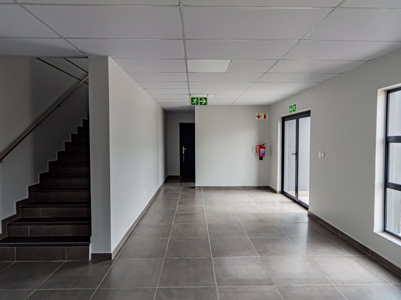 High-Spec Industrial Facility | 596m2 | Superlink Access | Backup Power - Photo 5