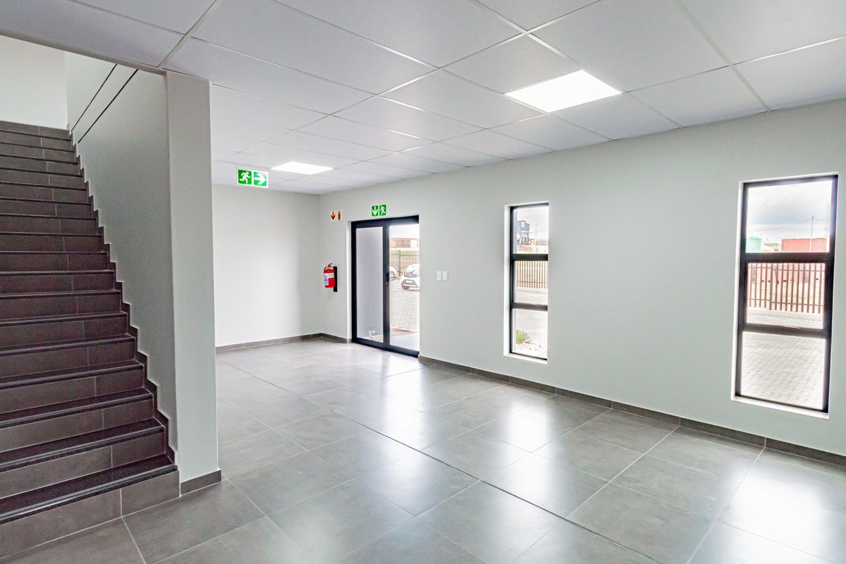 New A-Grade Warehouse | 596m2 | Superlink Access | Backup Power & Water - Photo 4