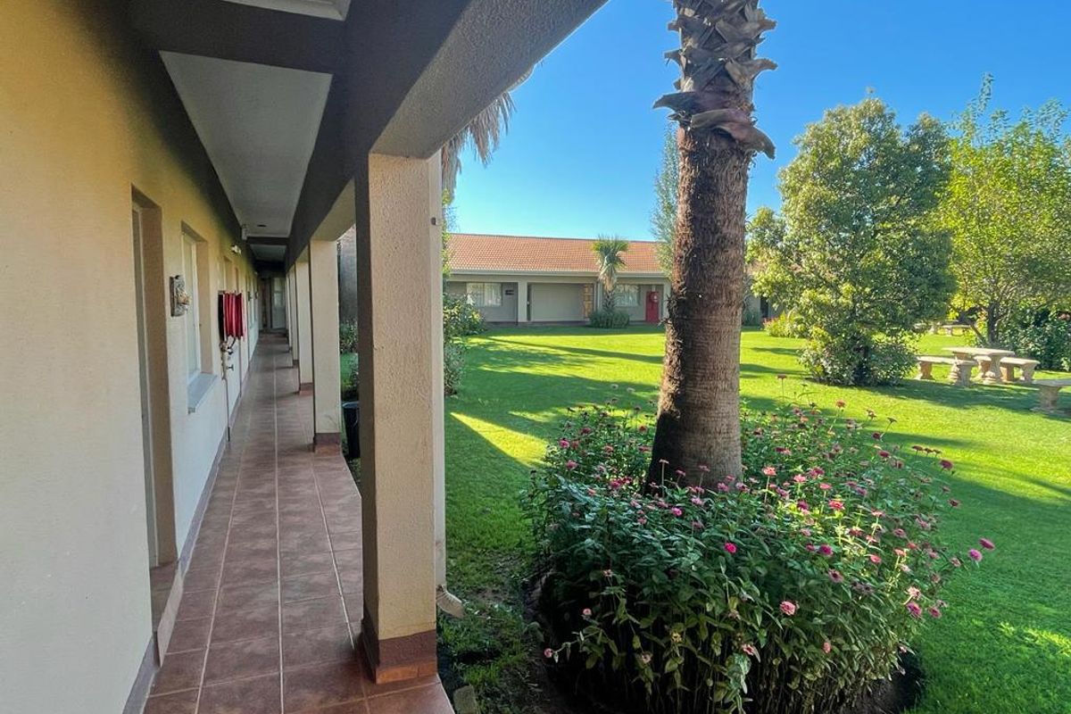 AMAZING INVESTMENT OPPORTUNITY!!!!! - Photo 2