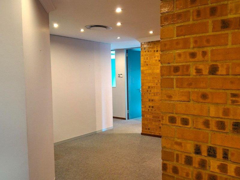 Power-Secure Offices in Faerie Glen with Round-the-Clock Security - Photo 7