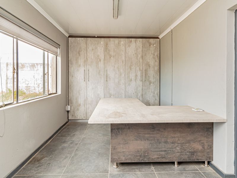 Industrial property to rent- prime opportunity - Photo 4