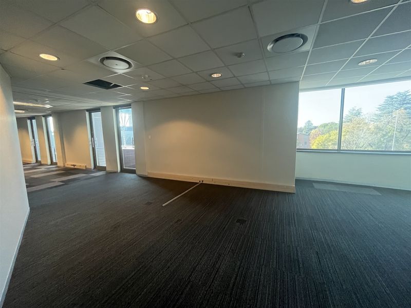 Office space available immediately Menlyn Corporate park - Photo 10
