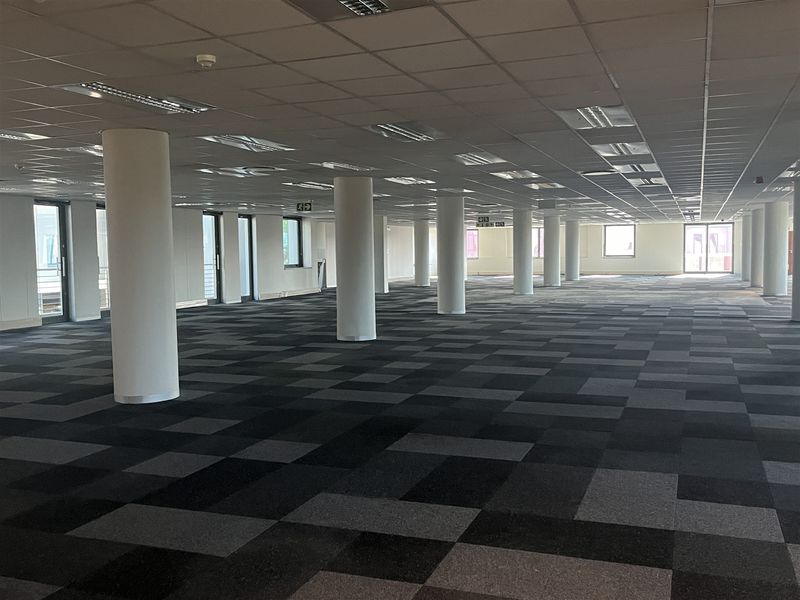 Office space available immediately Menlyn Corporate park - Photo 7
