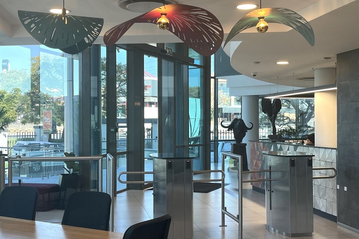 Office space available immediately Menlyn Corporate park - Photo 3