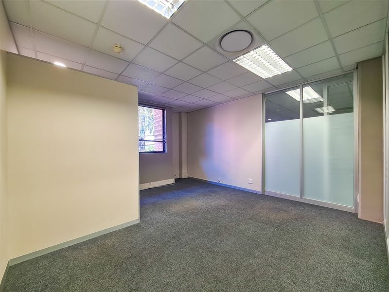 285m2 Modern Office to Let in Quadrum Office Park - Photo 6