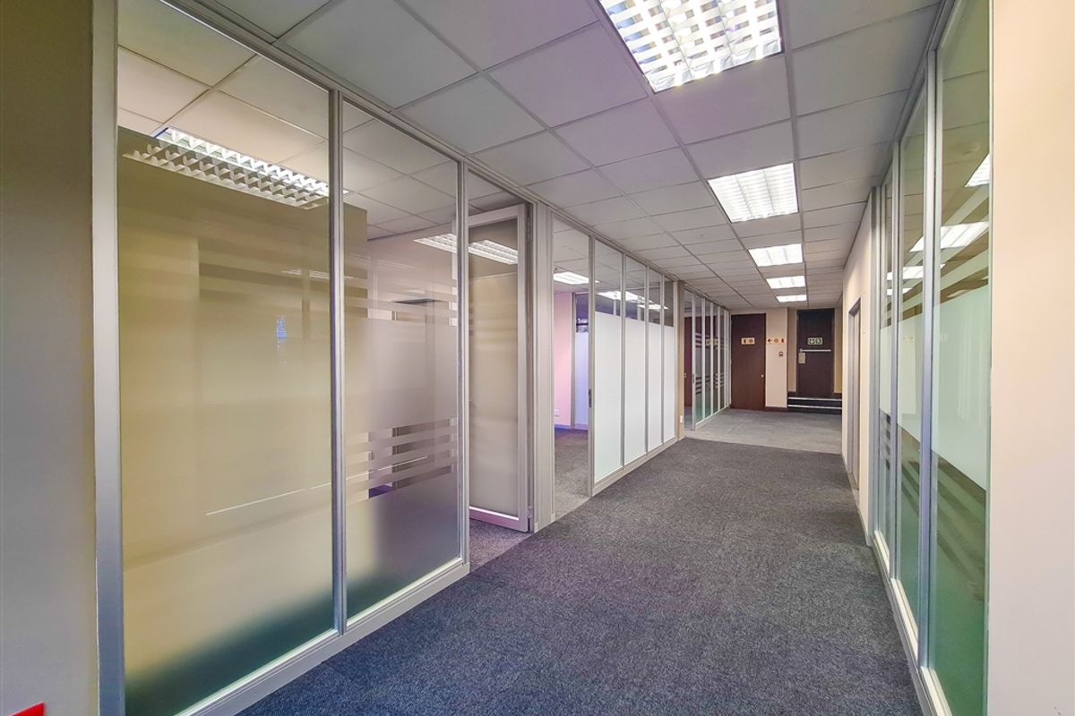 285m2 Modern Office to Let in Quadrum Office Park - Photo 4