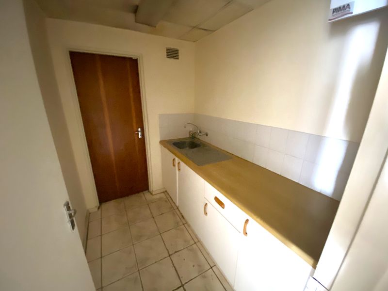 Fantastic office and warehouse for lease in Halfway House, Midrand. - Photo 10