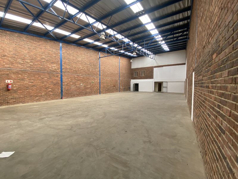 Fantastic office and warehouse for lease in Halfway House, Midrand. - Photo 9
