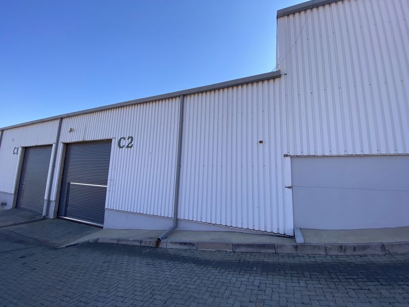 Fantastic office and warehouse for lease in Halfway House, Midrand. - Photo 2