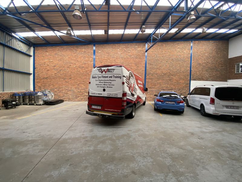 Fantastic office and warehouse for lease in Halfway House, Midrand. - Photo 6