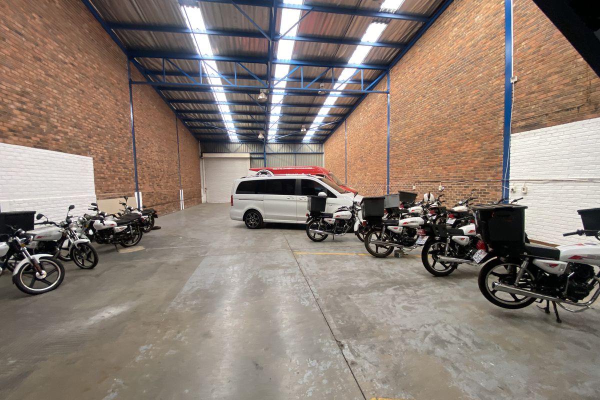 Fantastic office and warehouse for lease in Halfway House, Midrand. - Photo 3