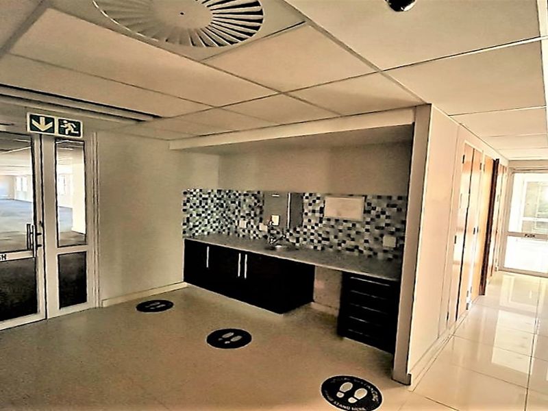 Office space to let in Waverley - Photo 6