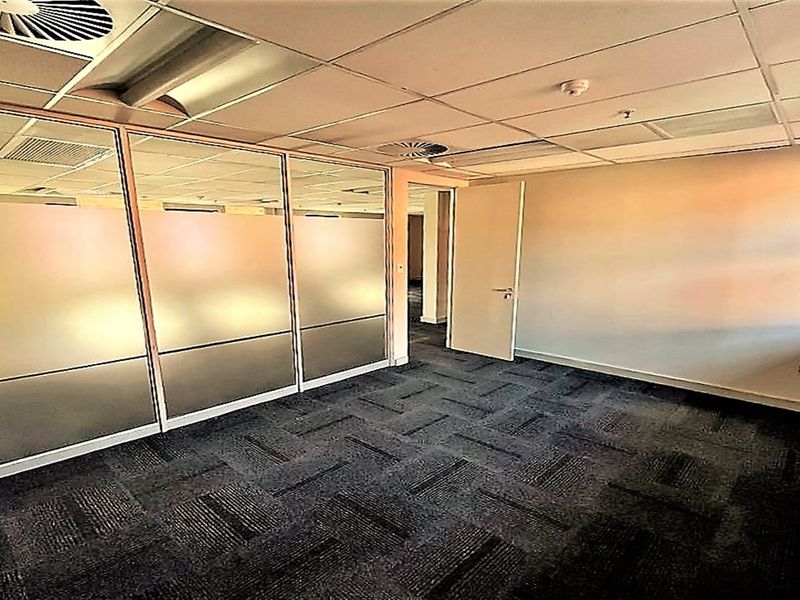 Office space to let in Waverley - Photo 5