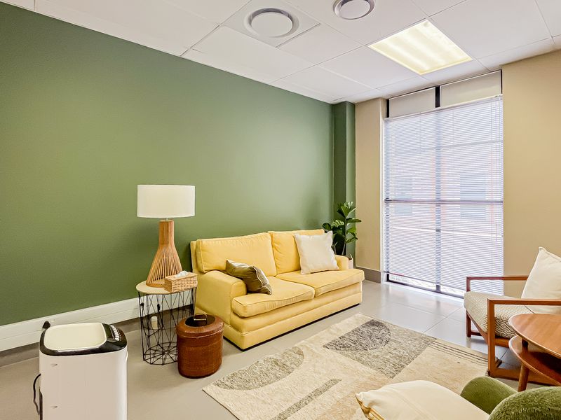 Smart Investment – Featherbrooke Office with Multi-Tenant Flexibility - Photo 8