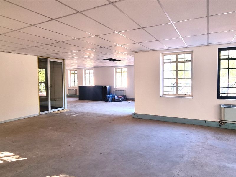 Office space to let on the First floor of Block B in Homestead Park Rivonia - Photo 4