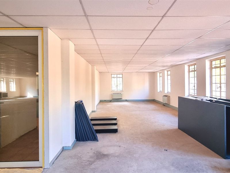 Office space to let on the First floor of Block B in Homestead Park Rivonia - Photo 9