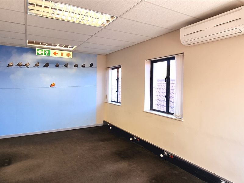 Office space to let in Block B in La Rocca Office Park - Photo 10