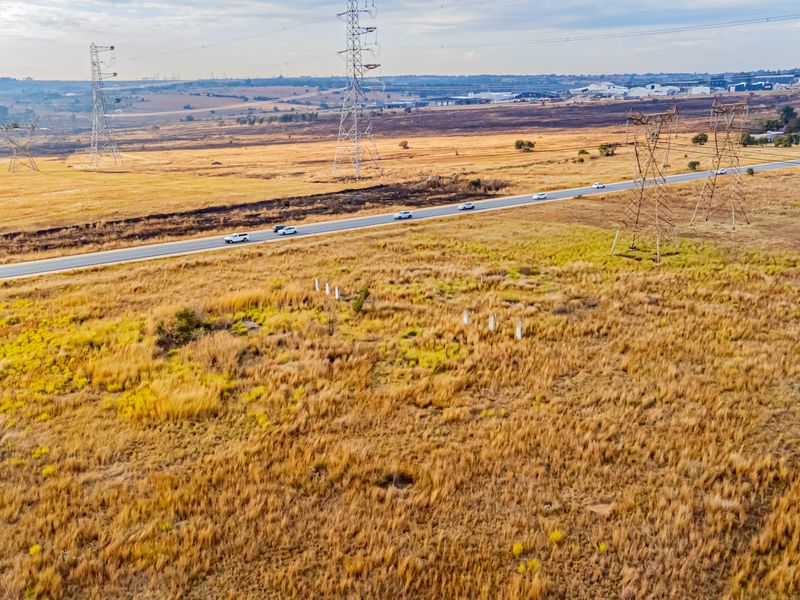 2.5 Ha Prime Vacant Land | Dual Road Frontage | R511 Corridor | Laezonia - Photo 9