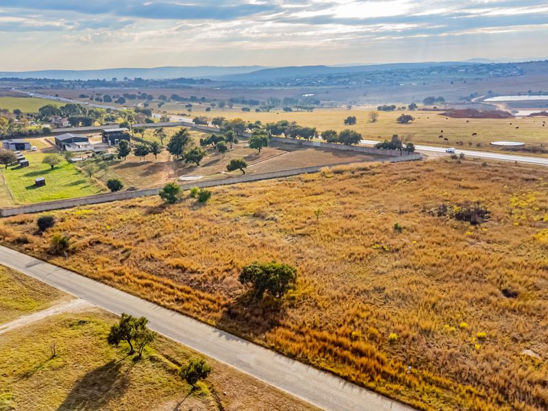 2.5 Ha Prime Vacant Land | Dual Road Frontage | R511 Corridor | Laezonia - Photo 7