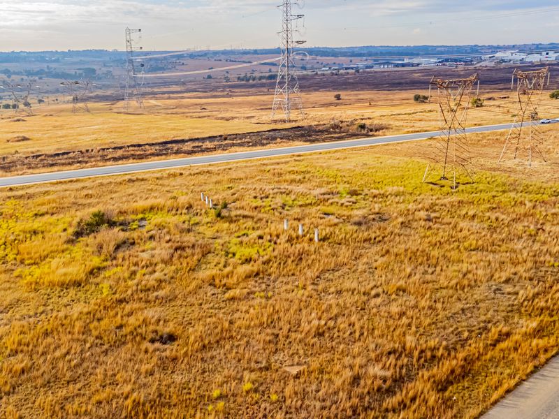 2.5 Ha Prime Vacant Land | Dual Road Frontage | R511 Corridor | Laezonia - Photo 8