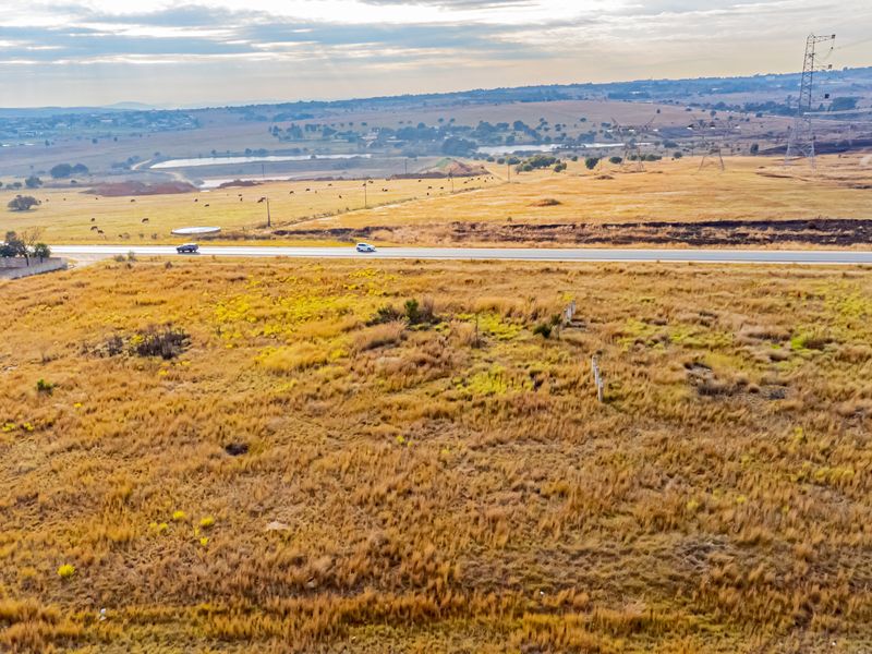 2.5 Ha Prime Vacant Land | Dual Road Frontage | R511 Corridor | Laezonia - Photo 6