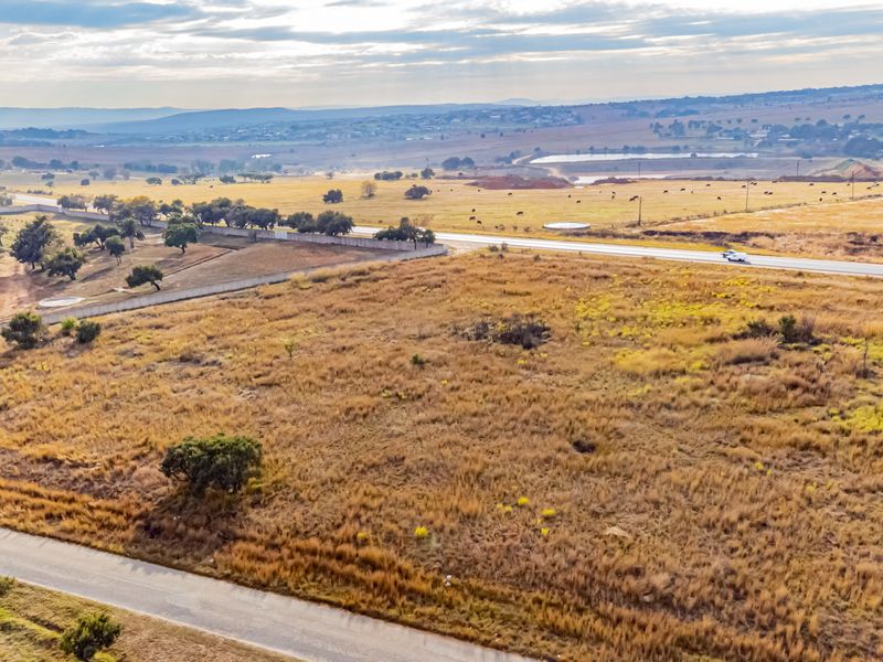 2.5 Ha Prime Vacant Land | Dual Road Frontage | R511 Corridor | Laezonia - Photo 3