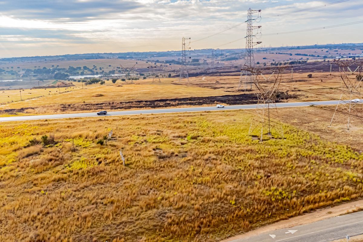 2.5 Ha Prime Vacant Land | Dual Road Frontage | R511 Corridor | Laezonia - Photo 5