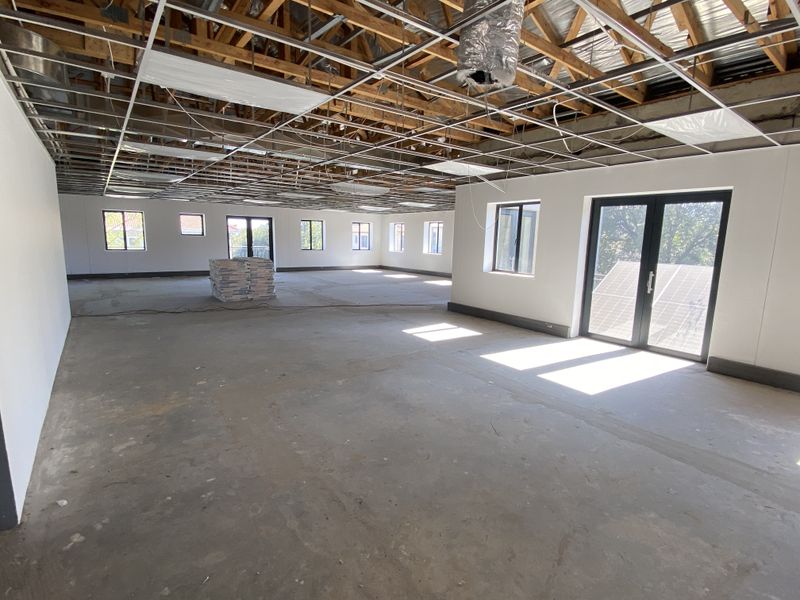 Office avalible for lease at Thorn Hill Office Park,Vorna Valley,Midrand. - Photo 8