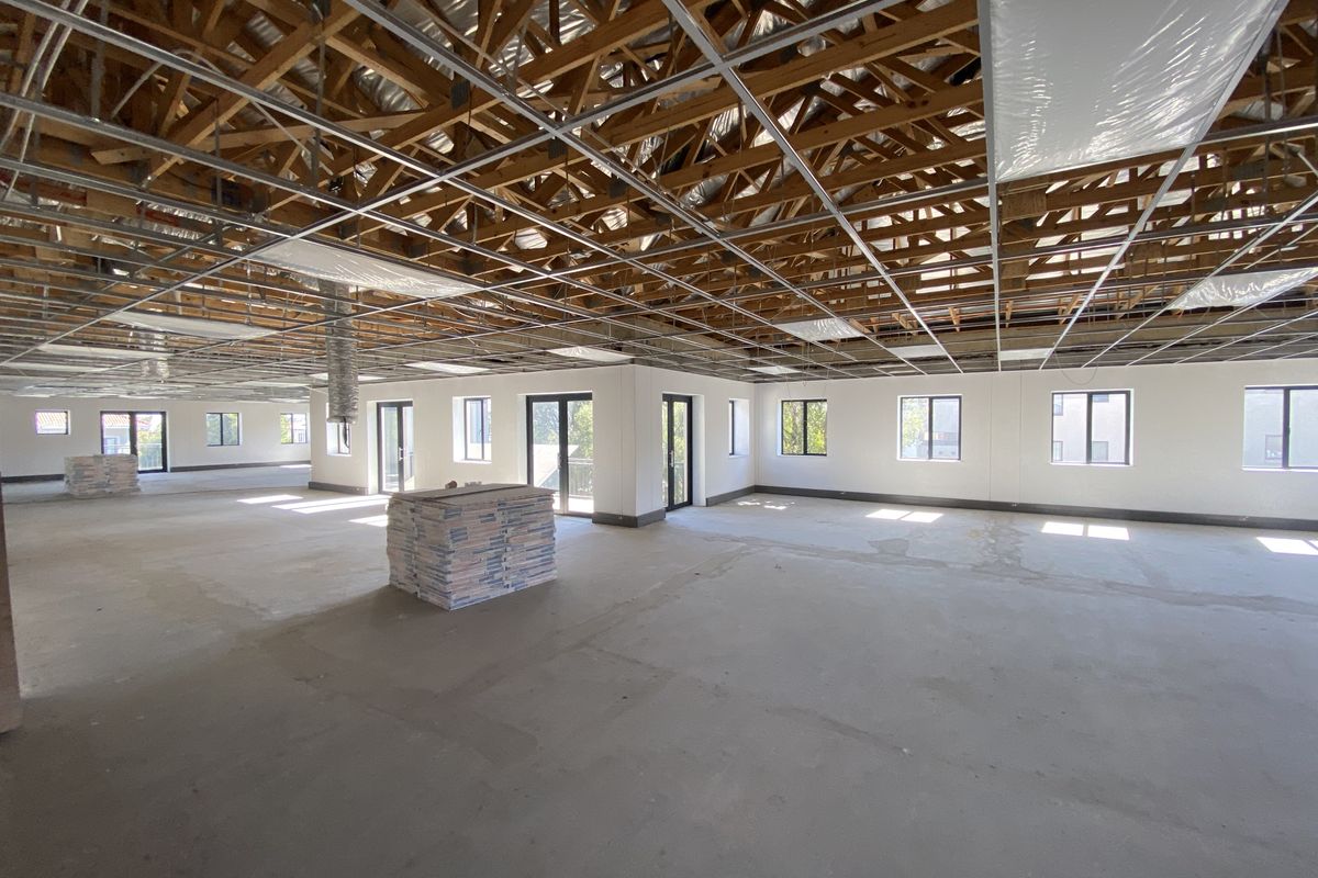 Office avalible for lease at Thorn Hill Office Park,Vorna Valley,Midrand. - Photo 5