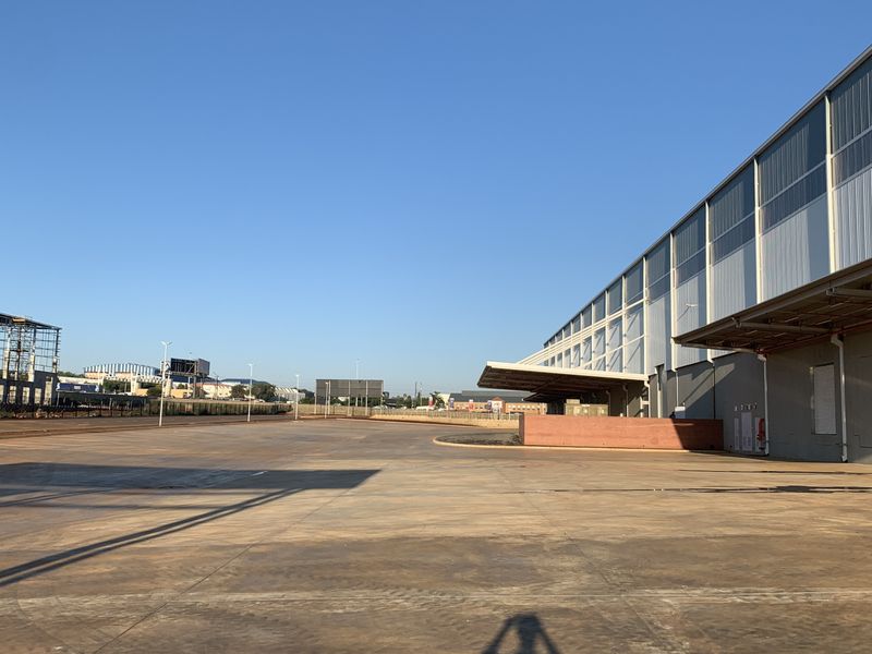 Warehouse to let in Louwlardia - Photo 6