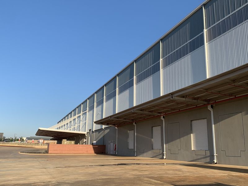 Warehouse to let in Louwlardia - Photo 5