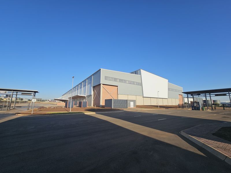 Warehouse to let in Louwlardia - Photo 2