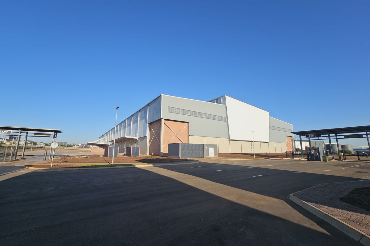 Warehouse to let in Louwlardia - Photo 2