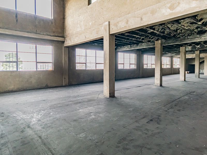 Multi-Warehouse Facility : Super-Link Access : Exceptional access to Highways. - Photo 4