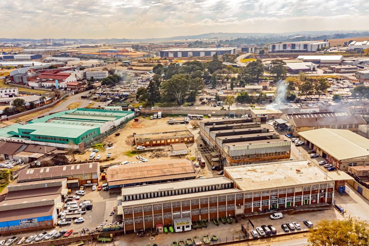Multi-unit industrial park : Ample Power : Space for Future Expansion - Photo 4