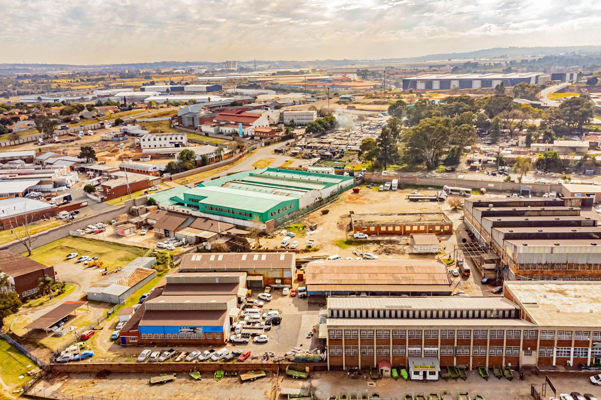 Multi-unit industrial park : Ample Power : Space for Future Expansion - Photo 3