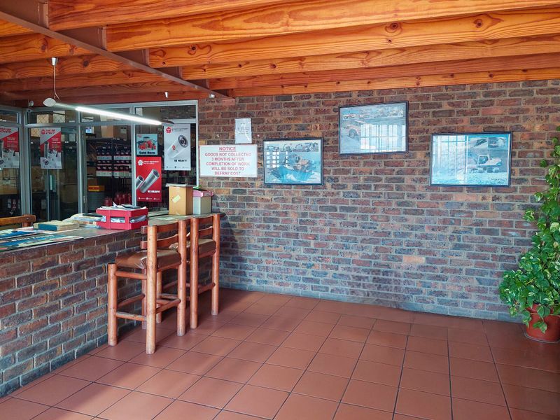 Prime Industrial Property with Comprehensive Facilities - Photo 2