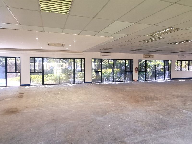 Office space to let on the Ground floor in Woodmead Office Park - Photo 4